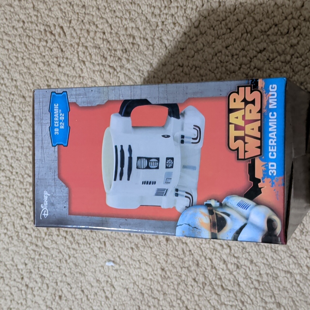 Star Wars R2-D2 3D Ceramic Mug - White and Blue - Picture 5 of 7